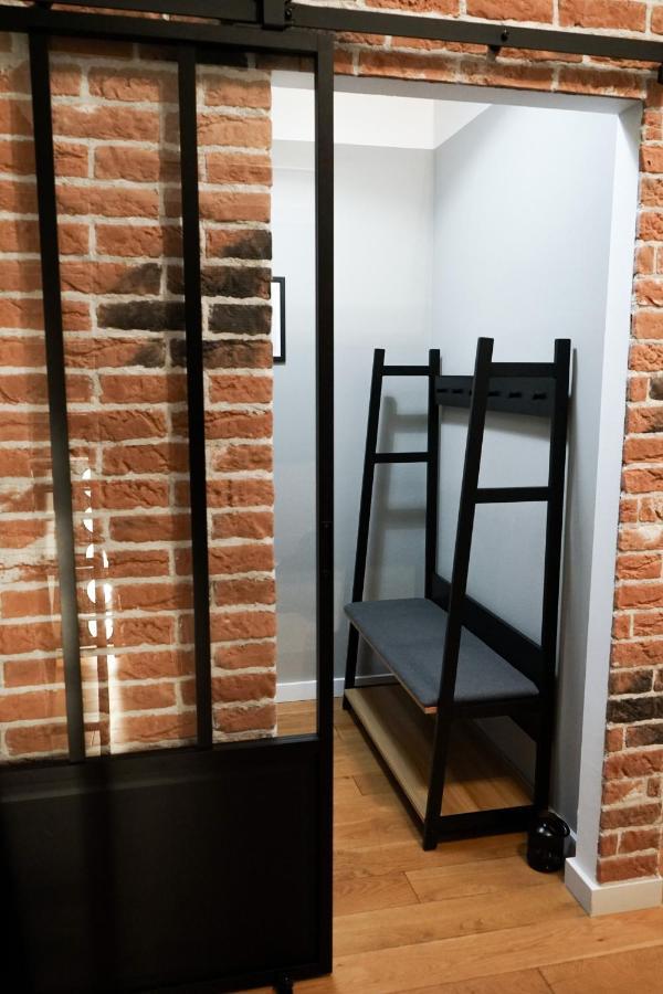 Stilvolles City-Loft Mit Privatem Whirlpool Trevír Exteriér fotografie