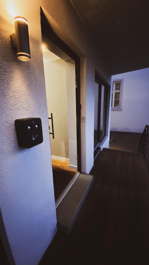 Stilvolles City-Loft Mit Privatem Whirlpool Trevír Exteriér fotografie